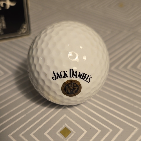 NEW Jack Daniel's Wilson 90 Compression Ultra Competition #3 Golf Balls 3 Pack - Picture 4 of 5